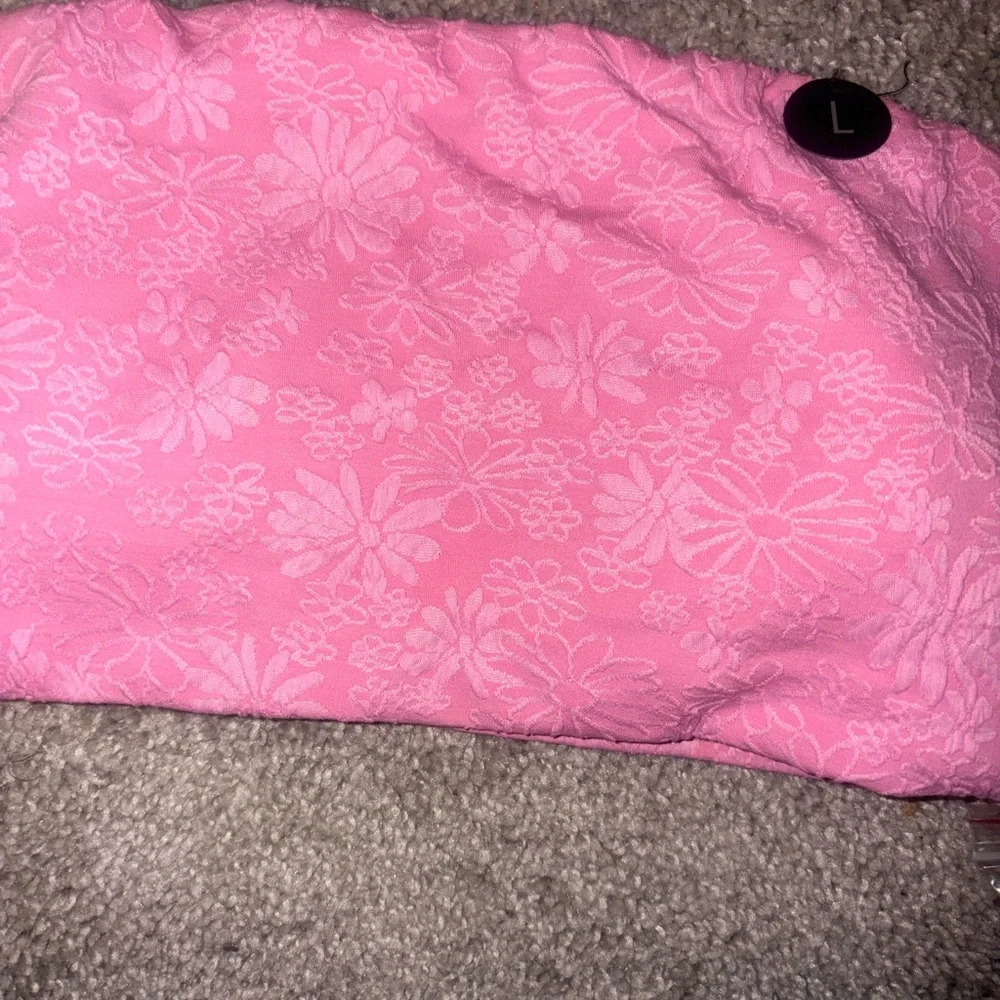 New Cotton On embroidered Pink Floral Bikini Top size Large ban-do  size L